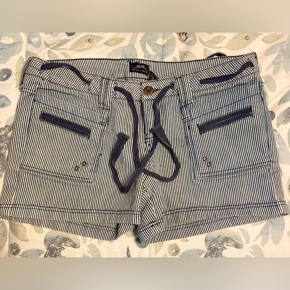 Bailey’s Point stripped shorts size 13